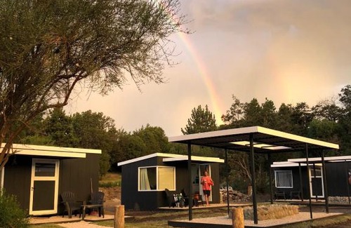 Lolog House | Tiny Houses - Pun May