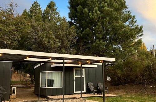 Lolog House | Tiny Houses - Pun May