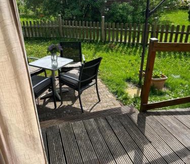 Ranzig Apartment | Tiny House mit Garten in See-Nähe