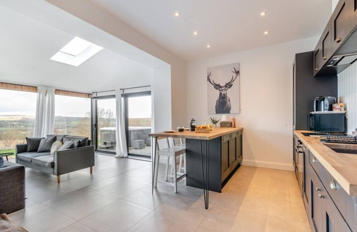 Hoylandswaine House | Tithe Barn - Four Bedroom House, Sleeps 8