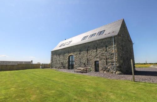 Llangefni House | Tithe Barn