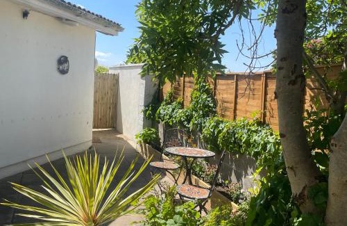 Skerries House | To The Beach!