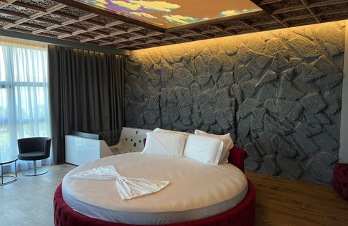 Udenisht Hotel | Toka Hotel Restaurant