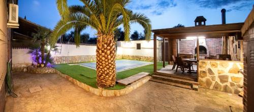 Arges House | TOLEDO ENCANTADO Piscina y BBQ privada 2,5 km de Puy du Foy