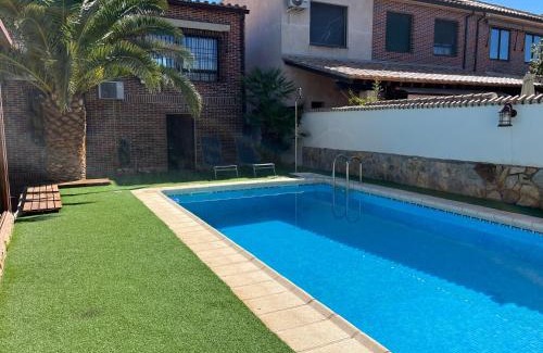 Arges House | TOLEDO ENCANTADO Piscina y BBQ privada 2,5 km de Puy du Foy