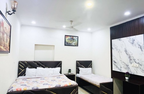 Jangpura Bed & Breakfast | Tom and jerry residency
