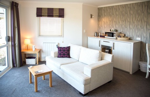 Horopito Bed & Breakfast | Tongariro Suites at The Rocks