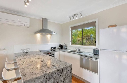 Binalong Bay House | Too Tyred - Binalong Bay