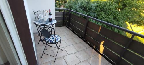 Lubbecke Apartment | Top Ferienwohnung am Waldrand mit großem Balkon