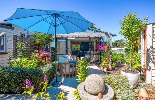 Paraparaumu Beach Bed & Breakfast | Top Floor Bed and Breakfast