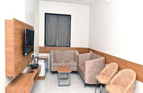 Dhule Hotel | Topline Foods Resort