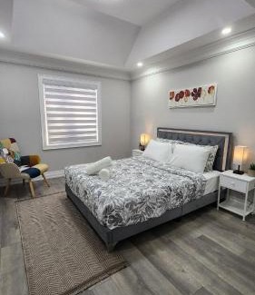 Scarborough Junction Villa | Toronto Guest House