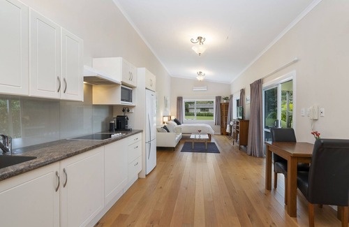 Waipapa Apartment | Totara Falls Studio - Peace and Tranquil