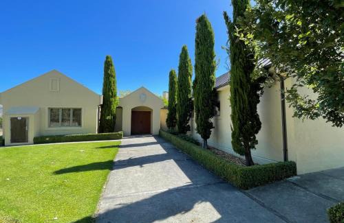 Lowburn House | Towan House at Carrick Winery