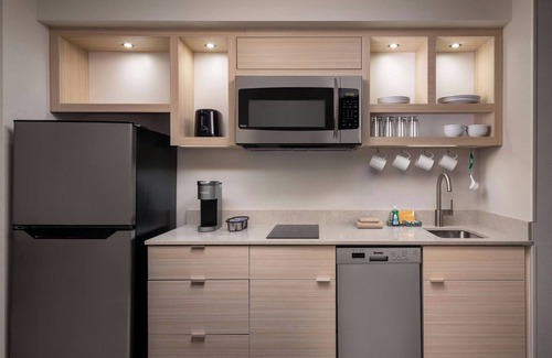 Chilliwack Proper Village West Hotel | TownePlace Suites by Marriott Chilliwack