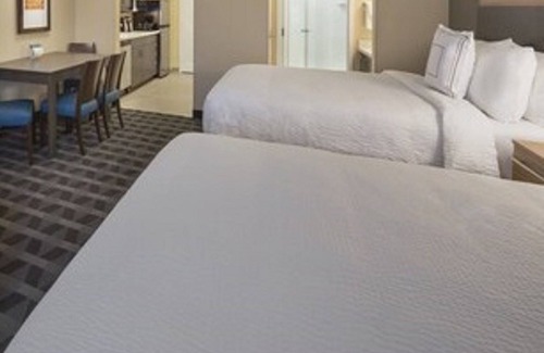 Ottawa Division Hotel | TownePlace Suites by Marriott Ottawa Kanata