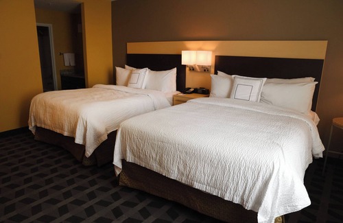 Lawrence Hotel | TownePlace Suites Lawrence Downtown