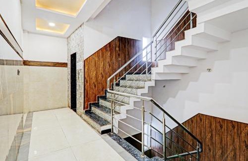 Indira Nagar Hotel | Townhouse Jayati Oasis Inn