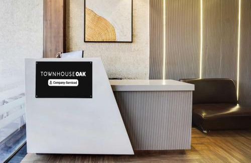 Pachmarhi Hotel | Townhouse Oak Pachmarhi Lakeview