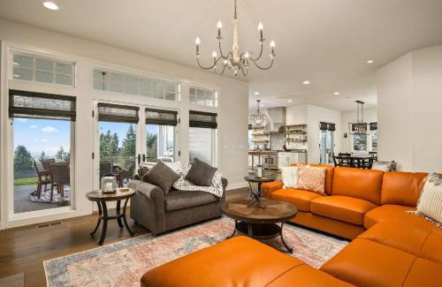 Yamhill House | Township No 3 Guest House