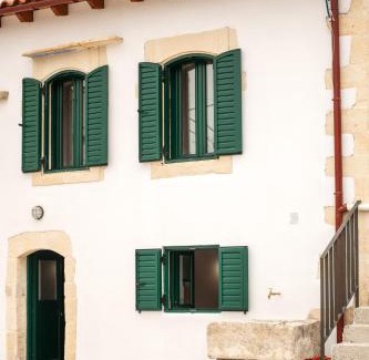 Tzannakiana Villa | Traditional Anna's Stone House with Private Pool