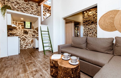 Livadia Apartment | Traditional Apartments Elafos