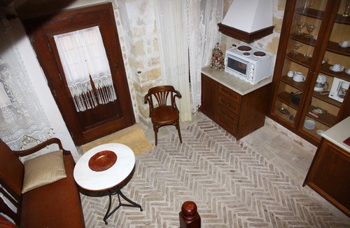 Agios Myronas Hotel | Traditional Cretan Houses