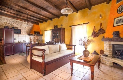 Samonas Villa | Traditional Crete Villa | Villa Orange Diktamos | Stunning Views | 1 Bedroom |.