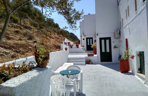 Istron Apartment | Traditional houses Anemone Seaside - studio