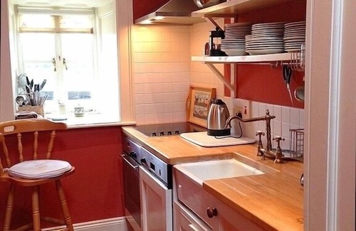 Adare Cottage | Traditional Irish Stone Barn Cottage in Beautiful and Tranquil Countryside