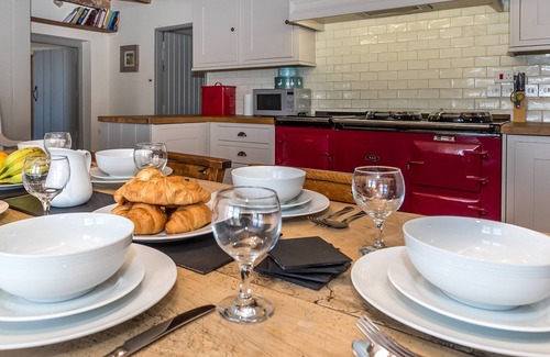 St Brides Cottage | Traditional Pembrokeshire Farm Cottage between St Davids and Whitesands Beach.