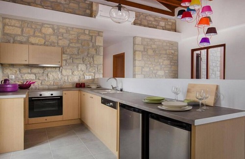 Kirianna House | Traditional Stay in Kyrianna