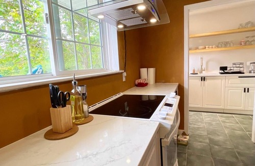 Crofton House | Tranquil 4-bedroom bungalow in Crofton for Large Families and Reunions