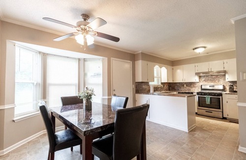 North Little Rock House | Tranquil Duplex w/Spacious Living in Peaceful Area