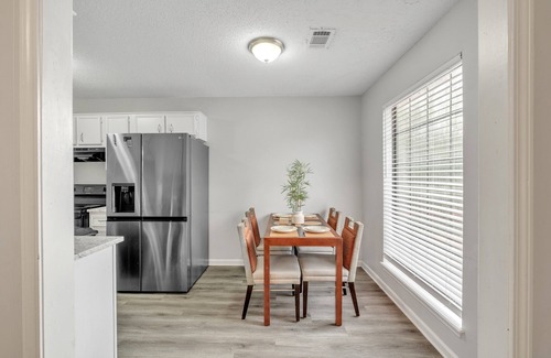 North Little Rock House | Tranquil Escape 3 Bedroom Home by RedAwning