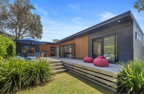 Bowentown House | Tranquil Escape - Waihi Beach Holiday Home