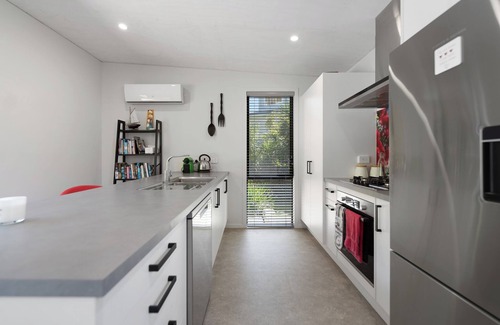 Bowentown House | Tranquil Escape - Waihi Beach Holiday Home