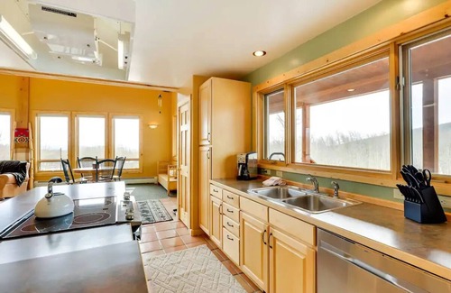 Warm Springs Cabin | Tranquil Fairplay CO Cabin: Scenic National Forest Trails & Views