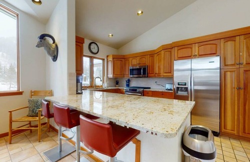 Vail House | Tranquil Family Home - Relax to Gore Creek in Your Backyard!