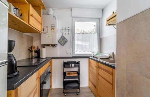 Goldlauter House | Tranquil Forestside Getaway