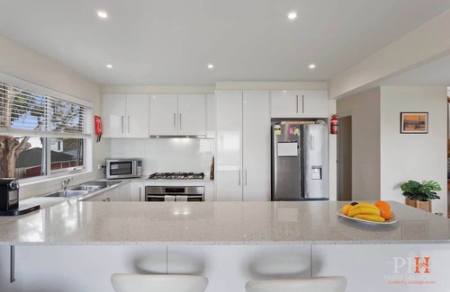 Rhyll House | Tranquil Holiday Retreat Rhyll