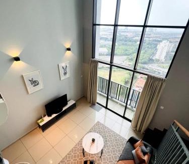 Shah Alam House | Tranquil Homes at i-City - WiFi TV Box & 1 Carpark