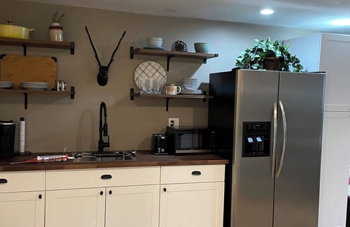 East Hants Apartment | Tranquil Lakeside Retreat central to Halifax, Annapolis Valley and Ski Martock