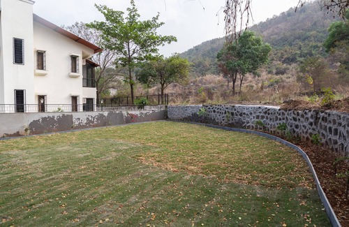Karjat Villa | Tranquil Oasis - A Villa Escape 6BHK with AC, Wi-Fi