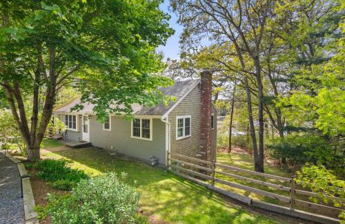 East Dennis House | Tranquil Pond-View Escape in Dennis