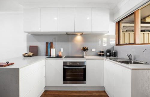 Torrensville Apartment | Tranquil Suite - 2BR, Parking, Wifi