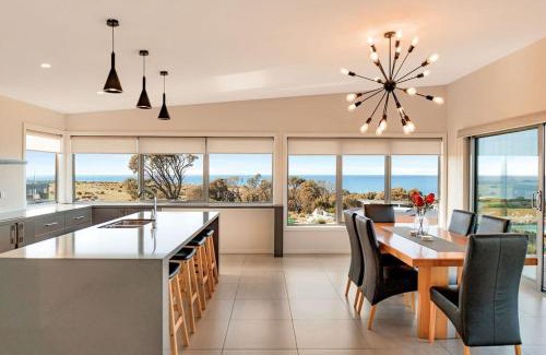 The Gardens House | Tranquility Bay of Fires