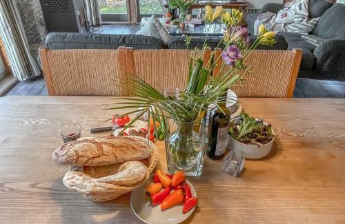 Vogelsang-Warsin Ski Chalet | traumHaff Küstenchalets - einzigartige Chalets an der Ostsee. Ganz aus Lärchenholz mit Kamin und Sauna