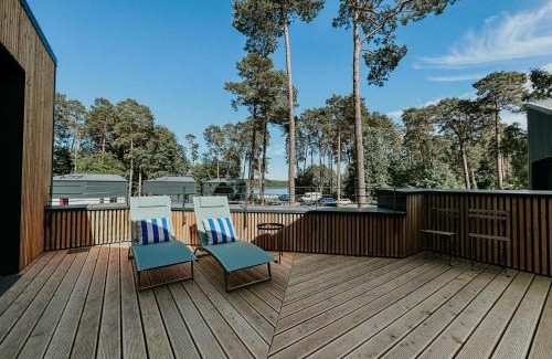 Postheim House | Traumhaftes Ferienhaus am See am Lübbesee in Templin