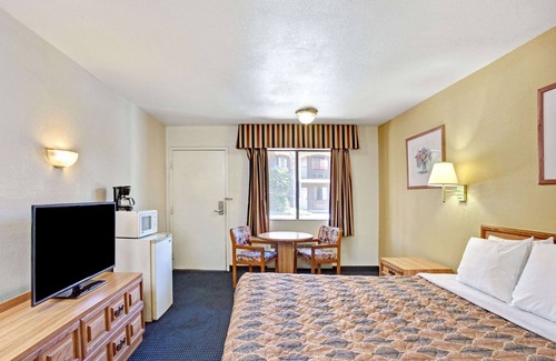Banning Hotel | Travelodge by Wyndham Banning CA Near Casino/Outlet Mall